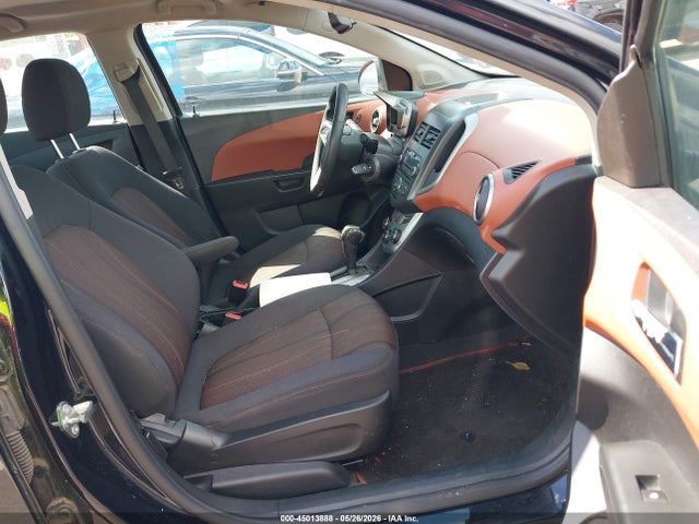 Chevrolet Sonic Lt Auto