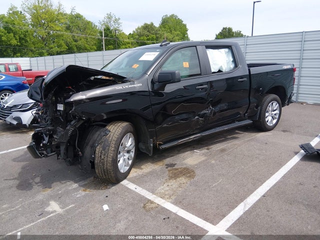 Chevrolet Silverado 1500 4wd  Short Bed Custom