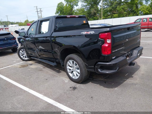 Chevrolet Silverado 1500 4wd  Short Bed Custom