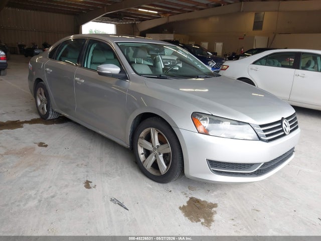 Salvage Volkswagen Passat Image