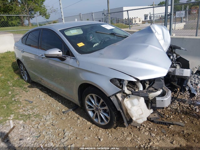 Salvage Ford Fusion Image