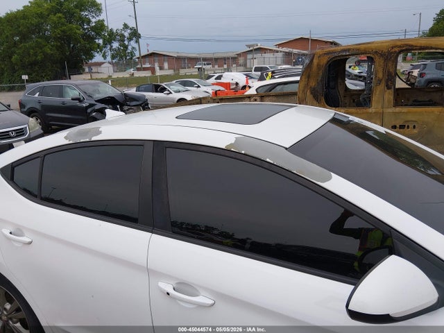 Hyundai ELANTRA Value Edition