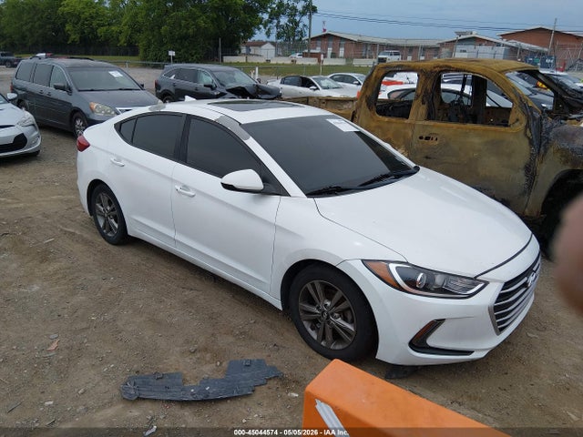 Salvage Hyundai ELANTRA Image