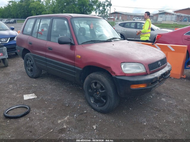 Salvage Toyota RAV4 Image