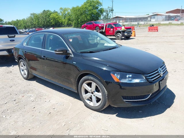 Salvage Volkswagen Passat Image