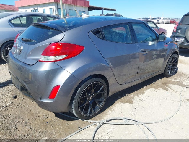 Hyundai VELOSTER