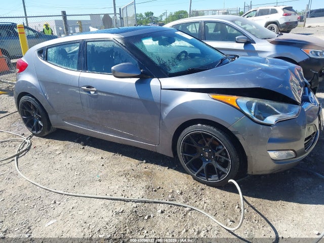 Salvage Hyundai VELOSTER Image