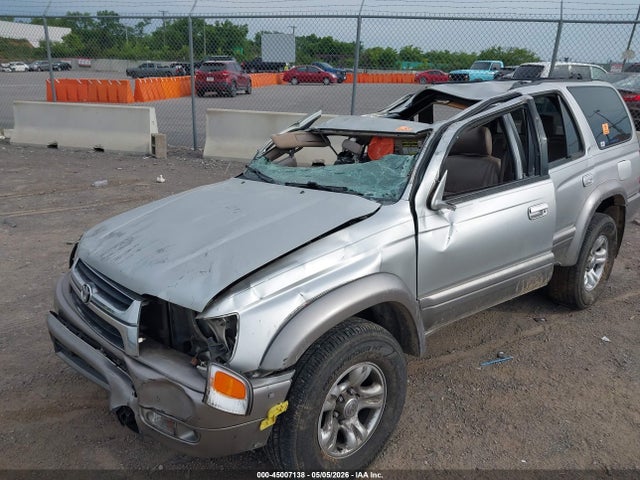 Toyota 4Runner Limited V6