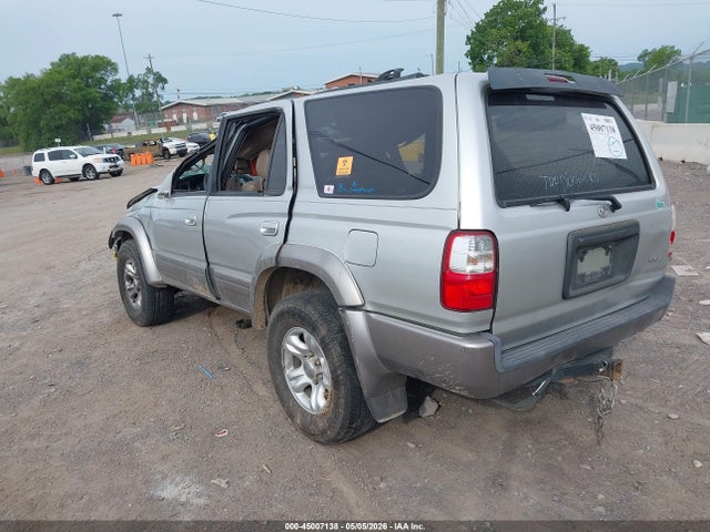 Toyota 4Runner Limited V6