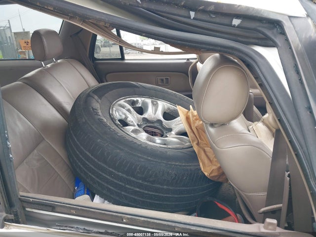 Toyota 4Runner Limited V6