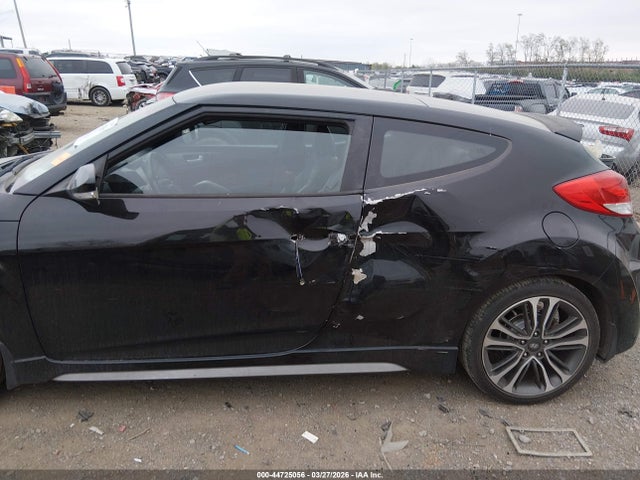 Hyundai VELOSTER Turbo
