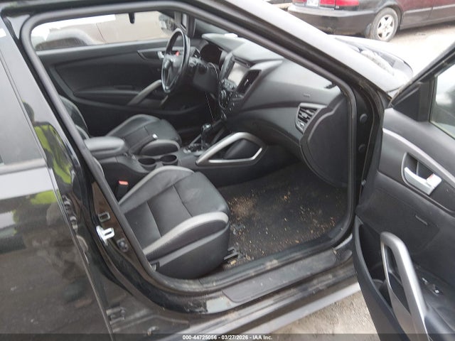 Hyundai VELOSTER Turbo