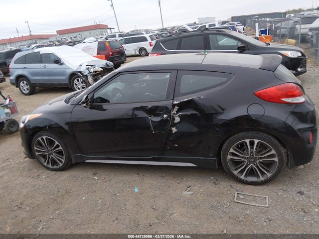 Hyundai VELOSTER Turbo