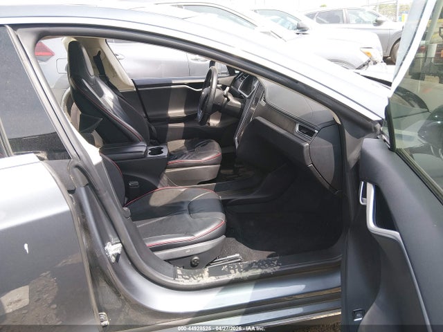 Tesla Model S Performance