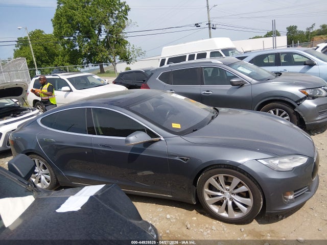Tesla Model S Performance