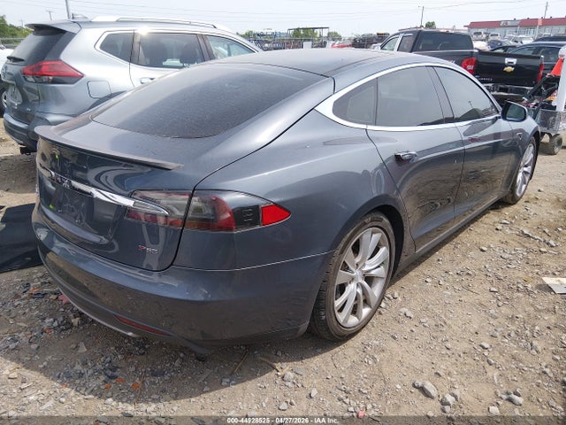 Tesla Model S Performance