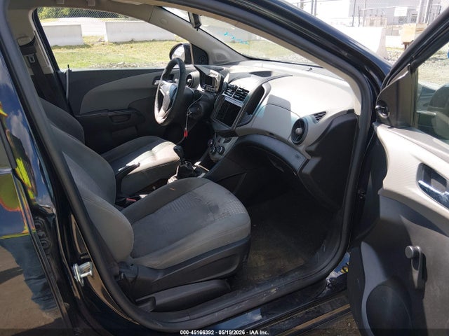 Chevrolet Sonic Ls Manual