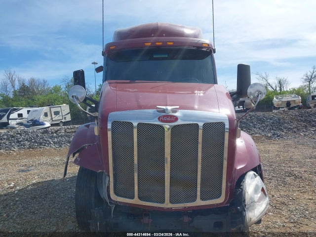 Peterbilt 579