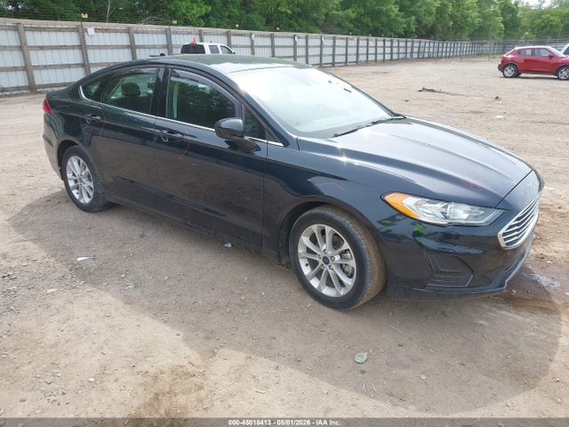 Salvage Ford Fusion Image