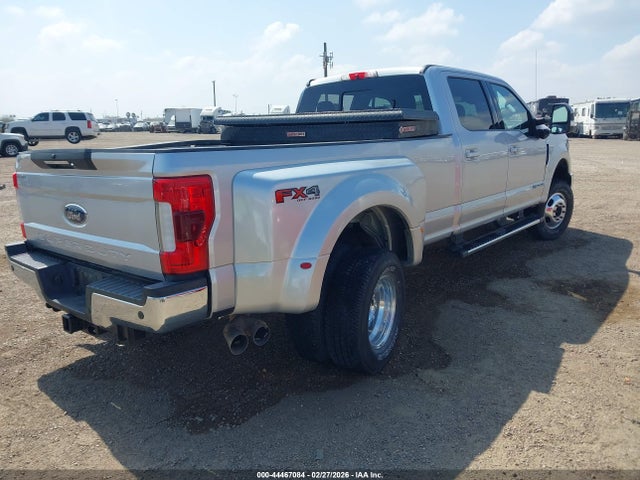 Ford F-350 Lariat