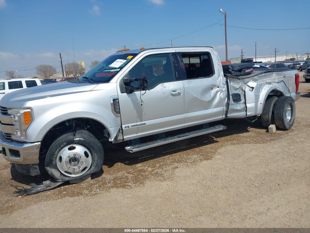 Ford F-350 Lariat