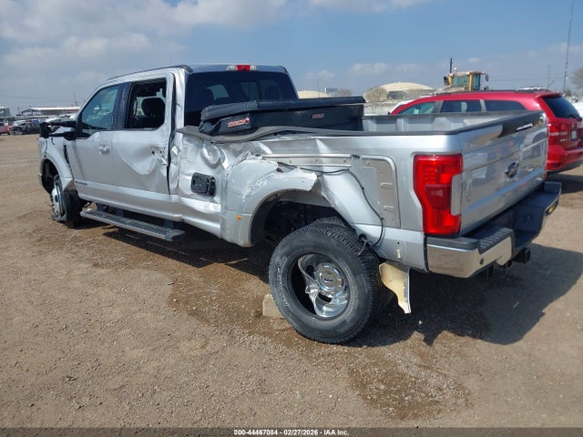 Ford F-350 Lariat