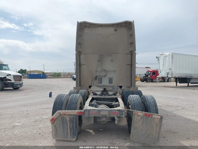 Peterbilt 579