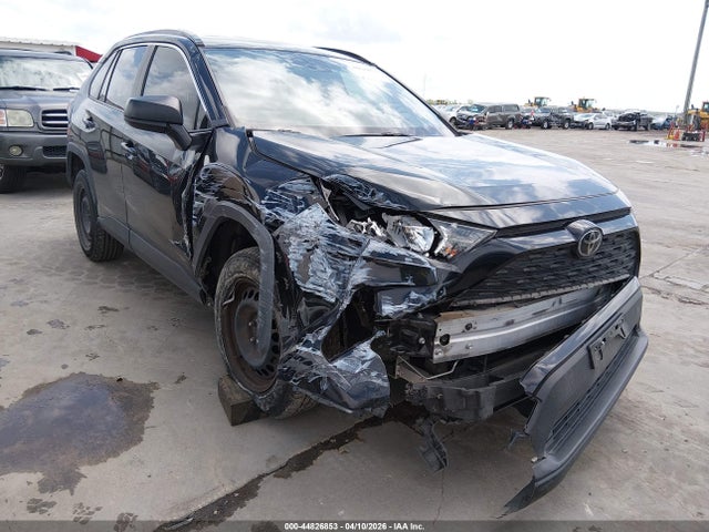 Salvage Toyota RAV4 Image