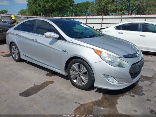 Salvage Hyundai SONATA Image