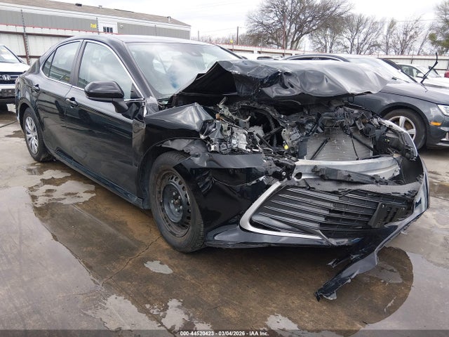Salvage Toyota Camry Image