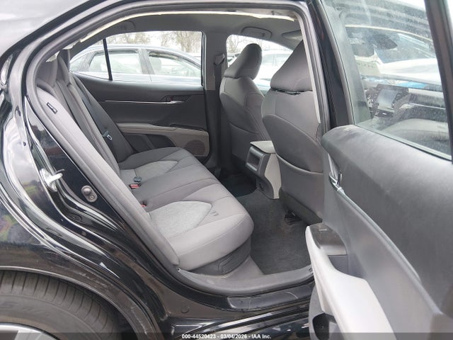 Toyota Camry Le Hybrid
