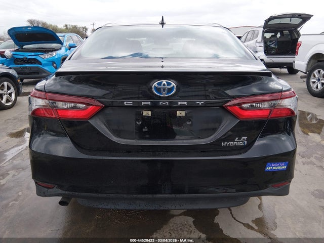 Toyota Camry Le Hybrid
