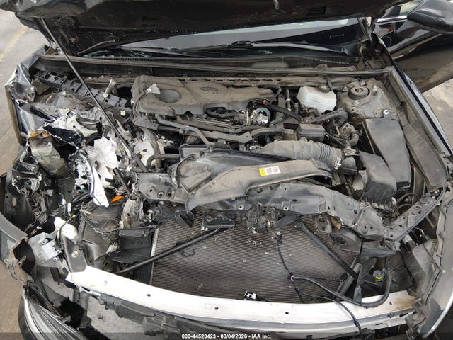 Toyota Camry Le Hybrid