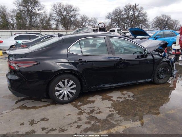 Toyota Camry Le Hybrid