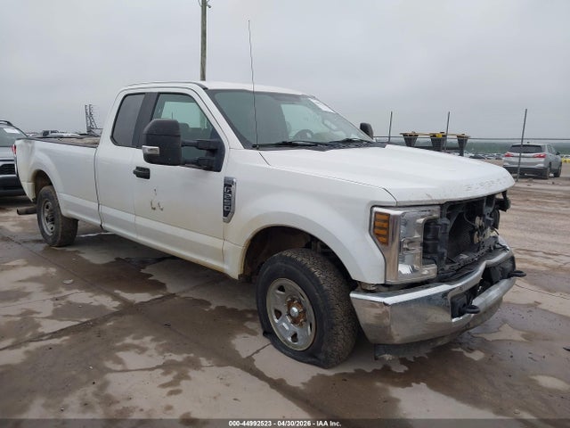 Salvage Ford F-250 Image
