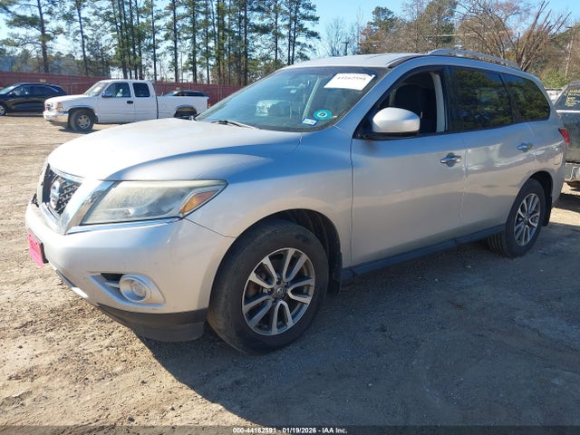Nissan Pathfinder Sv
