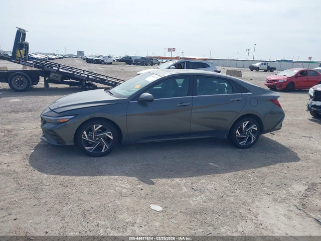 Hyundai ELANTRA Sel