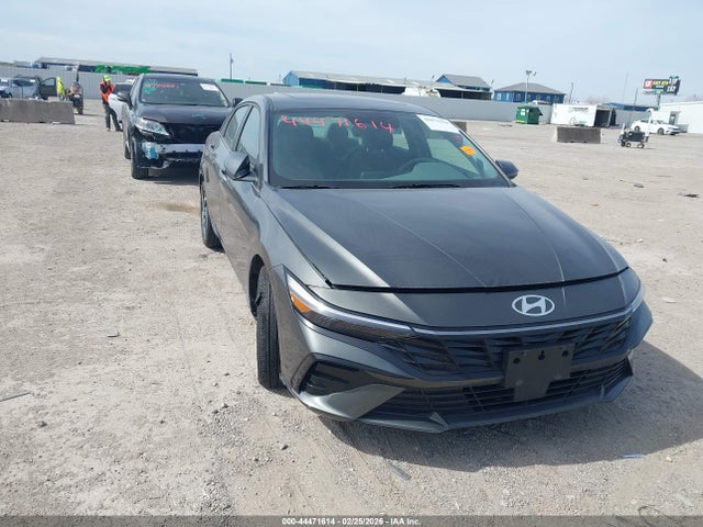 Hyundai ELANTRA Sel