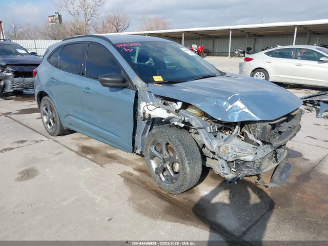 Salvage Ford Escape Image
