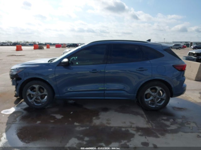 Ford Escape St-line