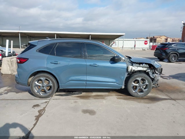 Ford Escape St-line