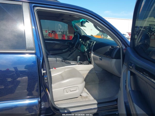Toyota 4Runner Limited V6