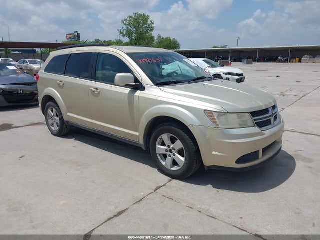Salvage Dodge Journey Image