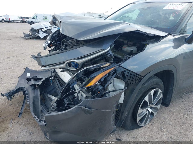 Toyota Highlander Hybrid Xle