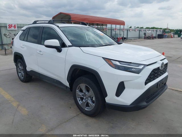 Salvage Toyota RAV4 Image