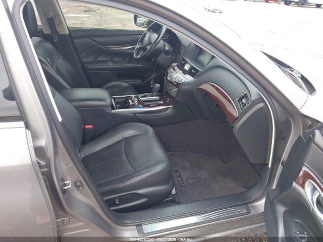 INFINITI M37