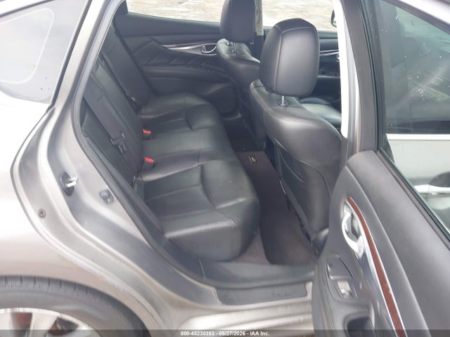 INFINITI M37