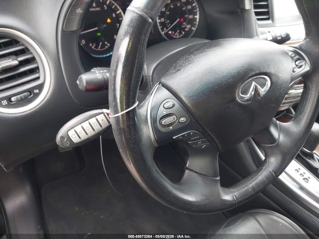 INFINITI Qx