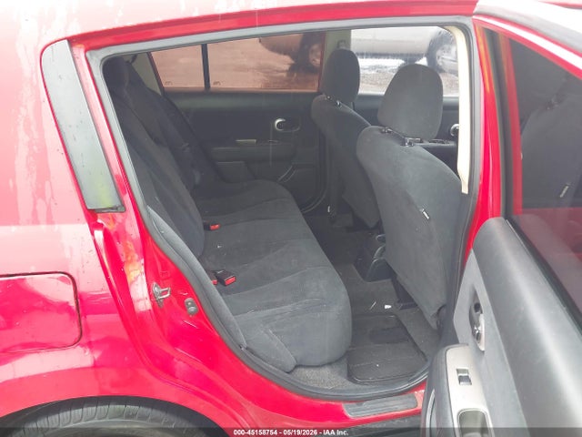 Nissan Versa 1.8s