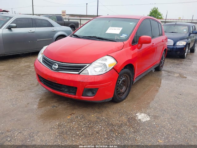 Nissan Versa 1.8s